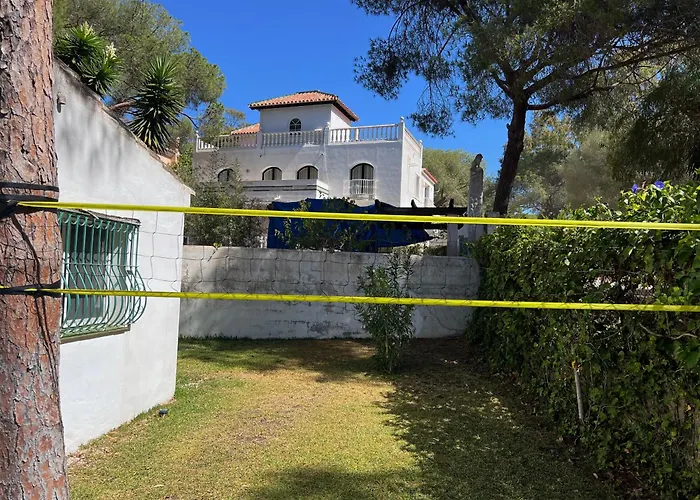 Elviria Beachside House מארבלה